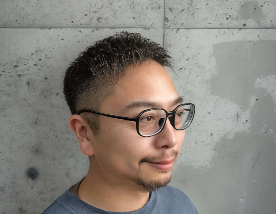 大人の髪型～フェード刈上げ～